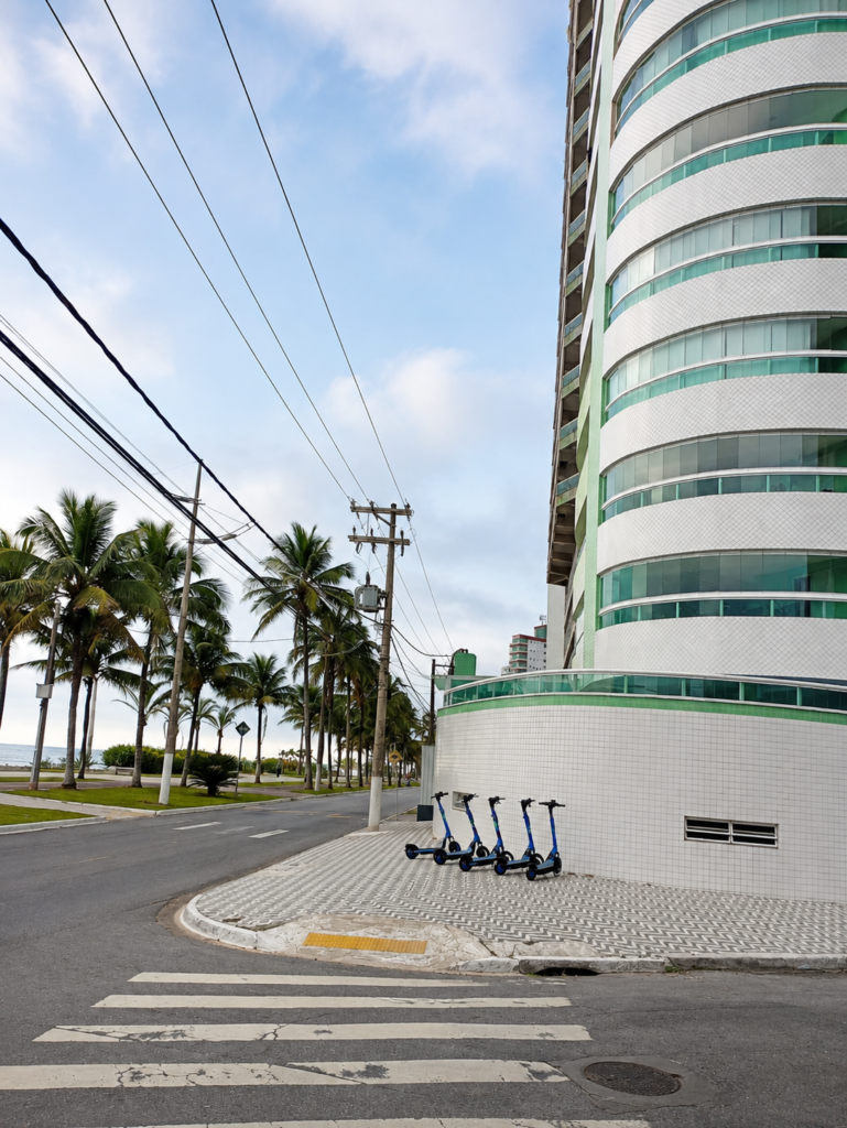 Imóvel com 2 dormitórios à Venda em Jardim Real — Praia Grande