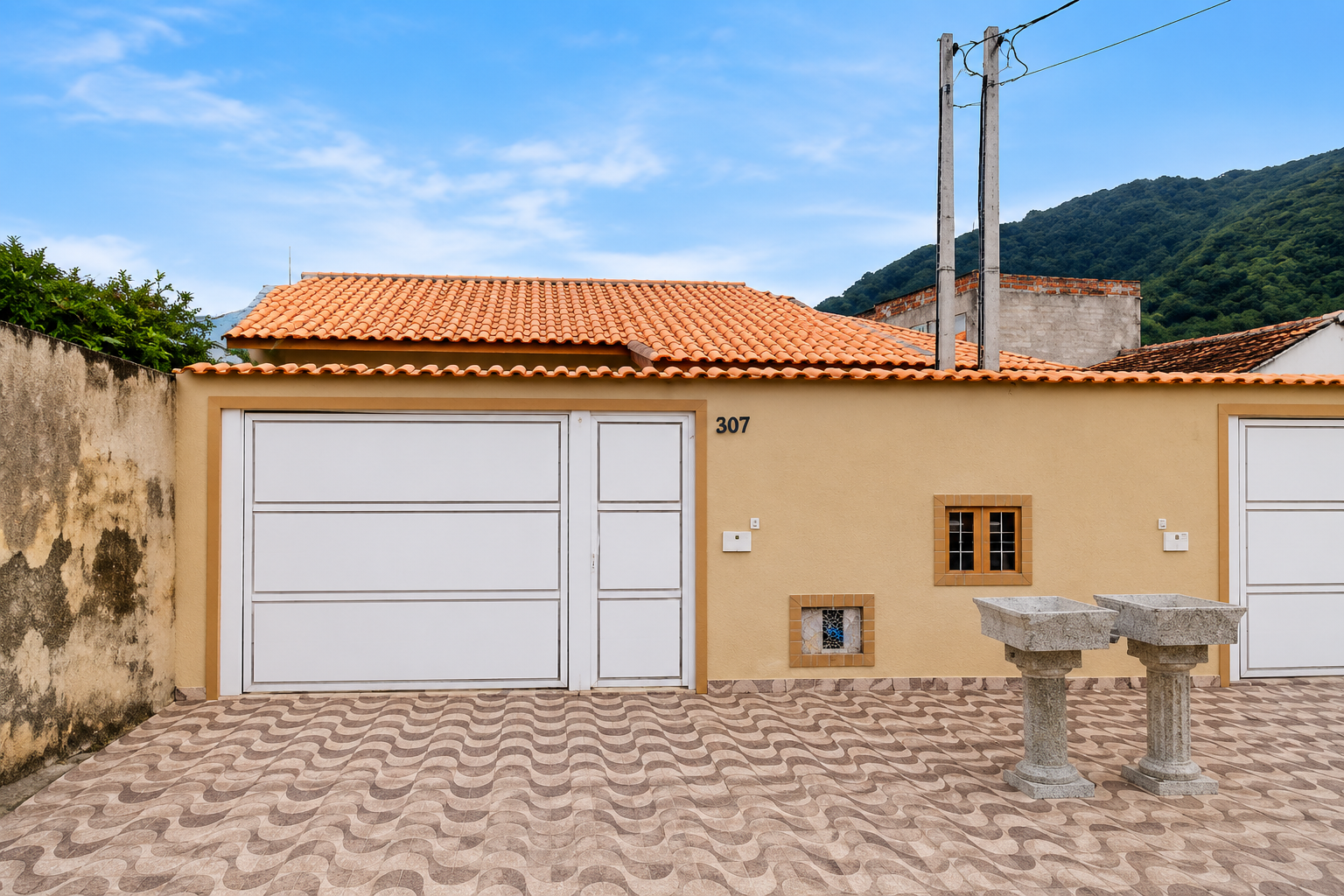 Casa com piscina à venda em Mongaguá