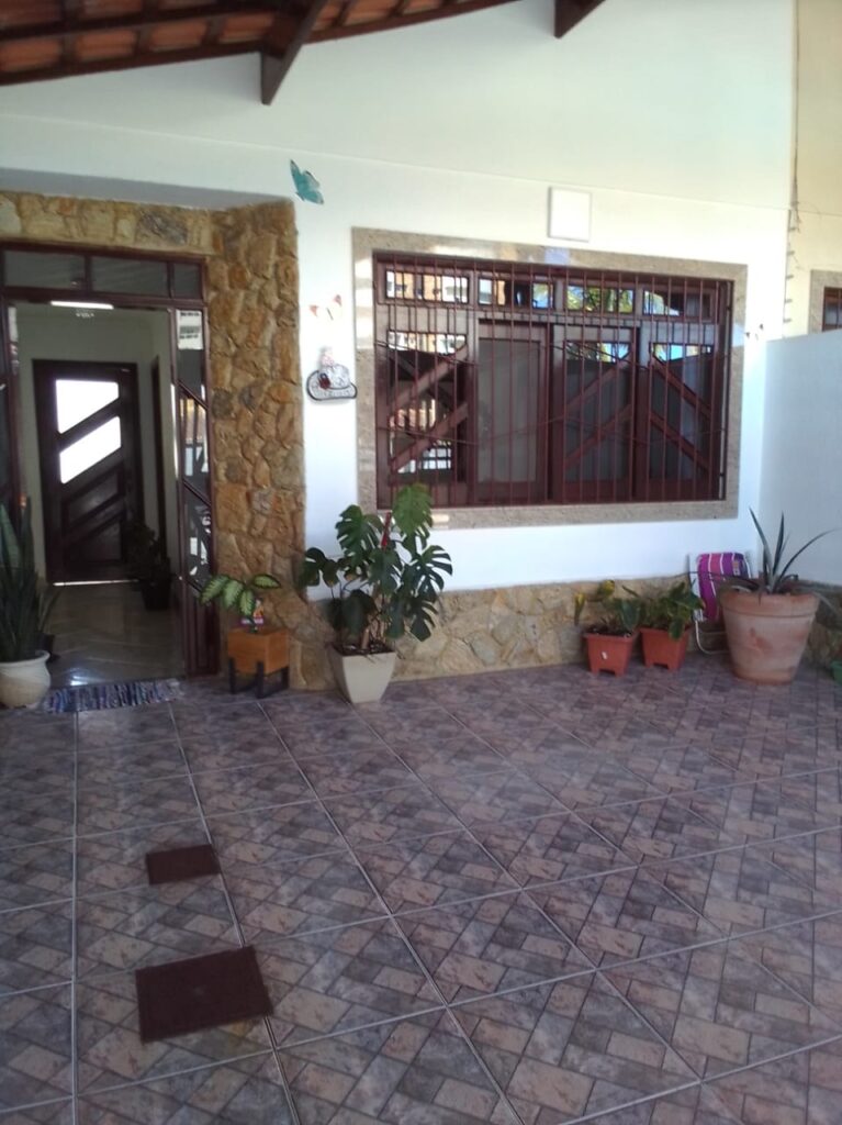 Casa Térrea com 2 dormitórios à Venda em Jardim Real — Praia Grande